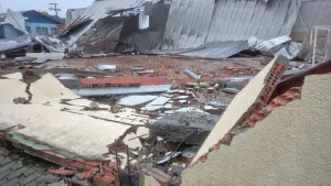 Vendaval deixa rastro de destruição na Serra Gaúcha