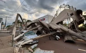 Temporal provoca estragos e danifica mais de 500 casas