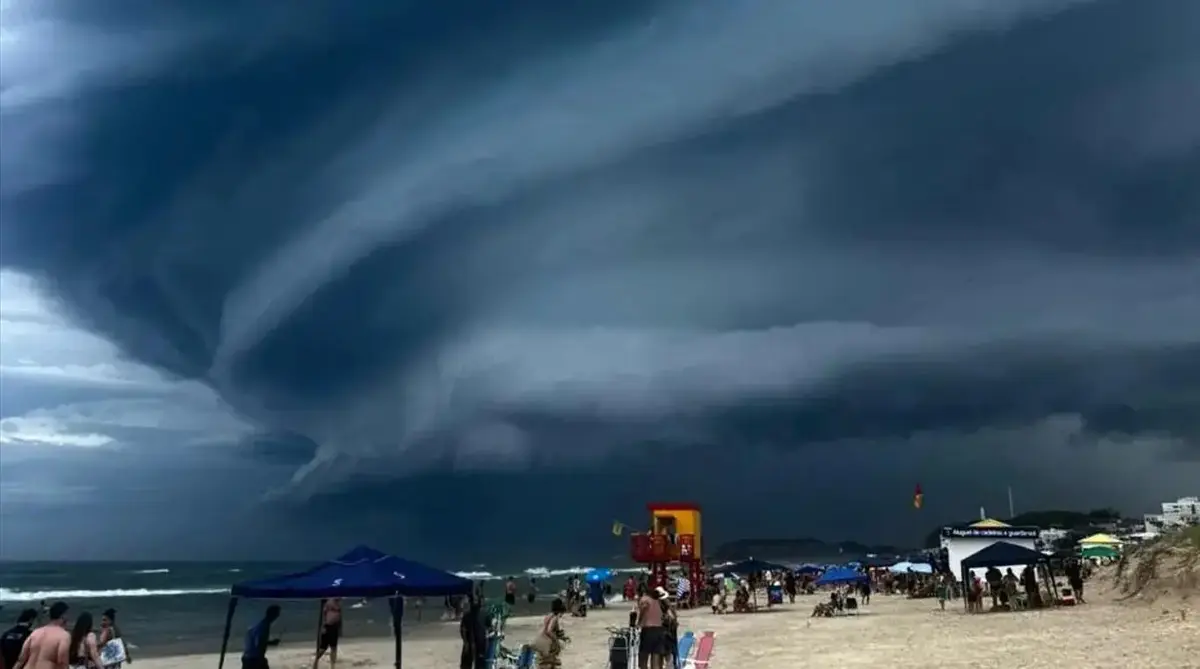 Calor retorna com força e favorece temporais