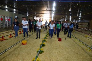 Sistema FAEP reinaugura aviário escola