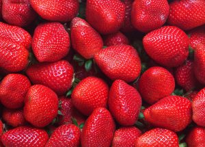 Clima favorece e impulsiona produção de morango no RS