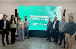 Sicredi celebra parceria com Sociedade Rural