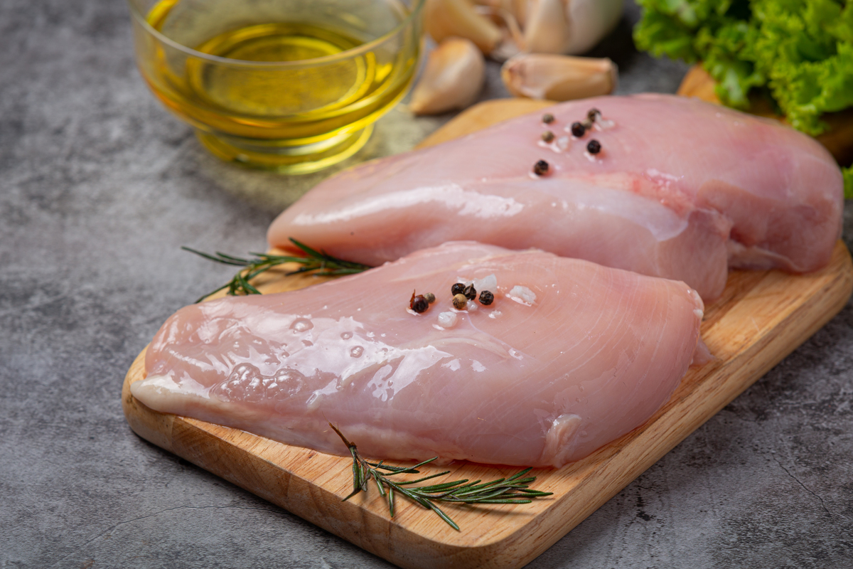 Cotações Agropecuárias: Mercado registra primeira alta do frango do ano em abril