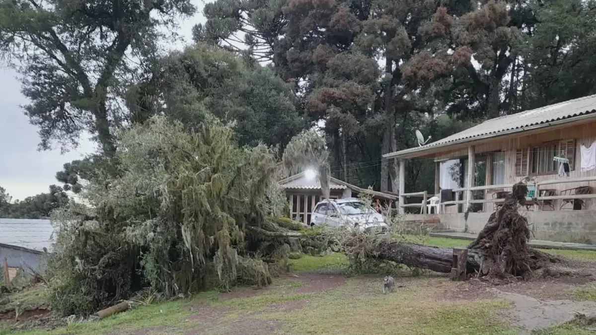Tempestades deixam mortos e desaparecidos no Sul