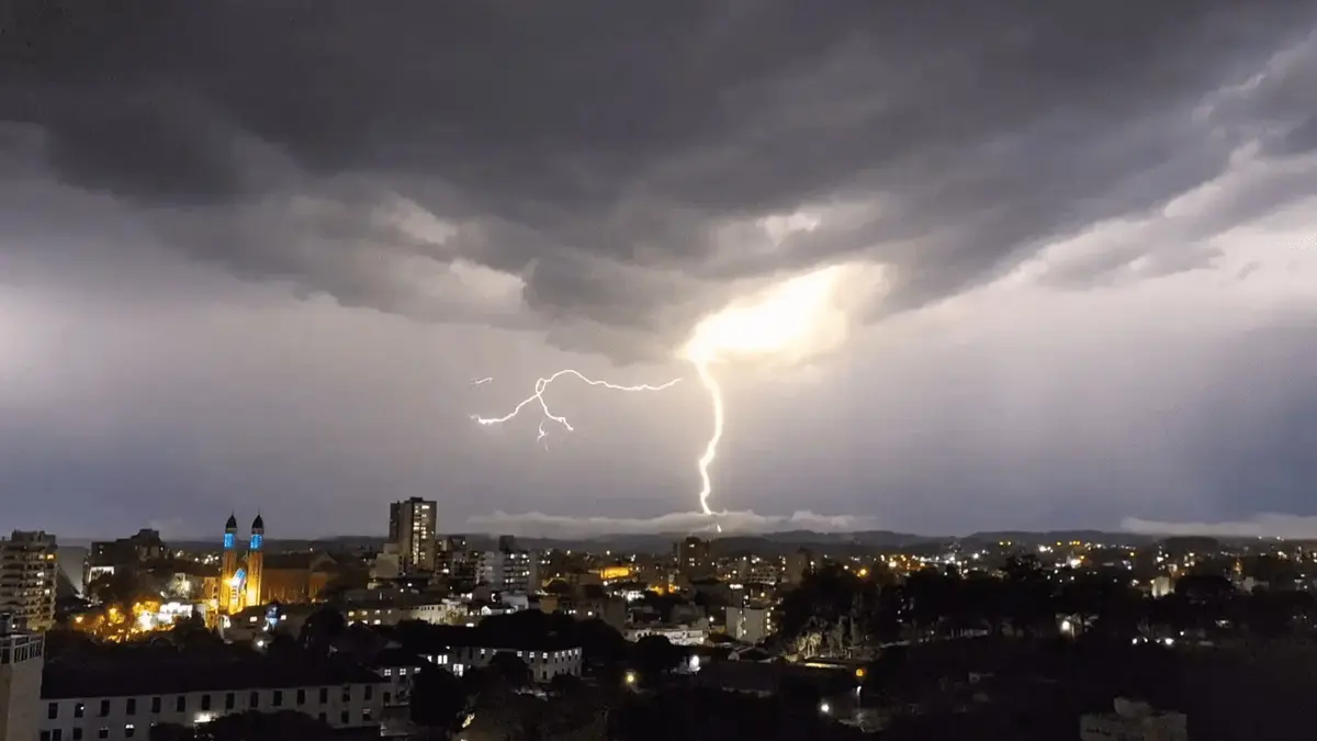 Nova semana de extremos terá muita chuva, temporais e frio intenso