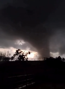 Tornado gerado por supercélula atinge RS