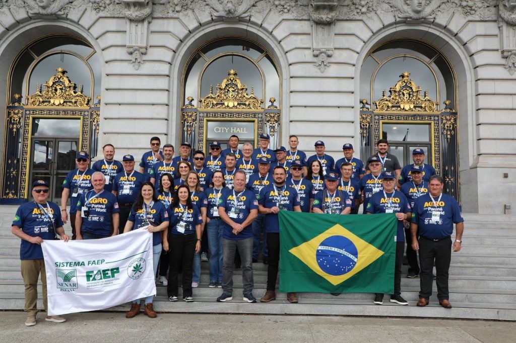 Produtores rurais ampliam conhecimento em viagem técnica internacional