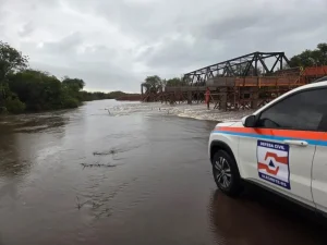 Chuva volumosa traz risco de cheias em rios