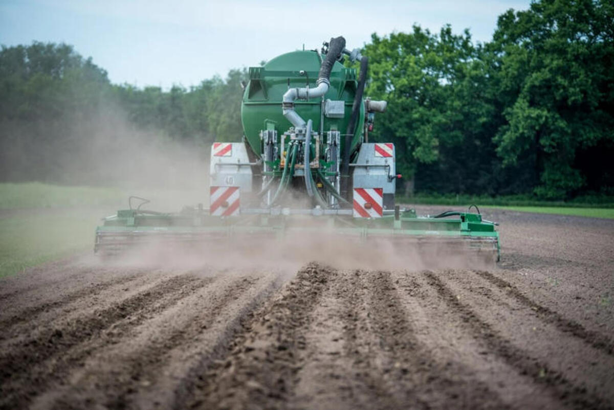 Entregas de fertilizantes no Brasil recuam 14,7%
