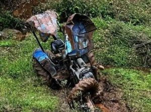 Agricultor sobrevive por um milagre após trator tombar