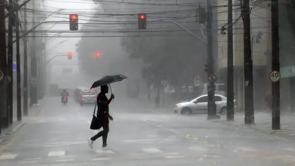 Frente fria traz chuva ao Sul